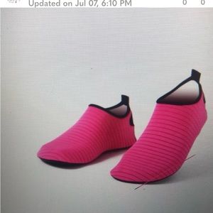 NWT! Unisex Adults and children
Barefooted Sport water Shoes